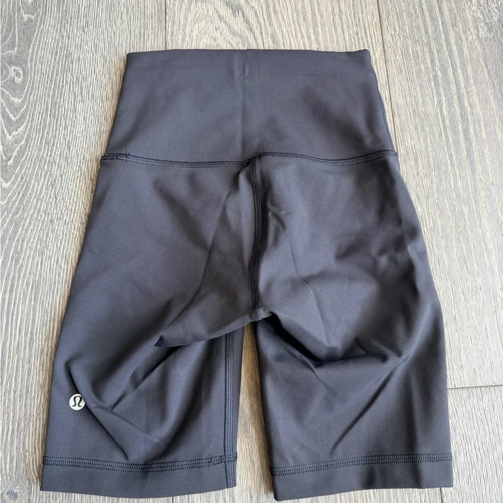 Peloton x Lululemon Wunder Train High Rise Short 8